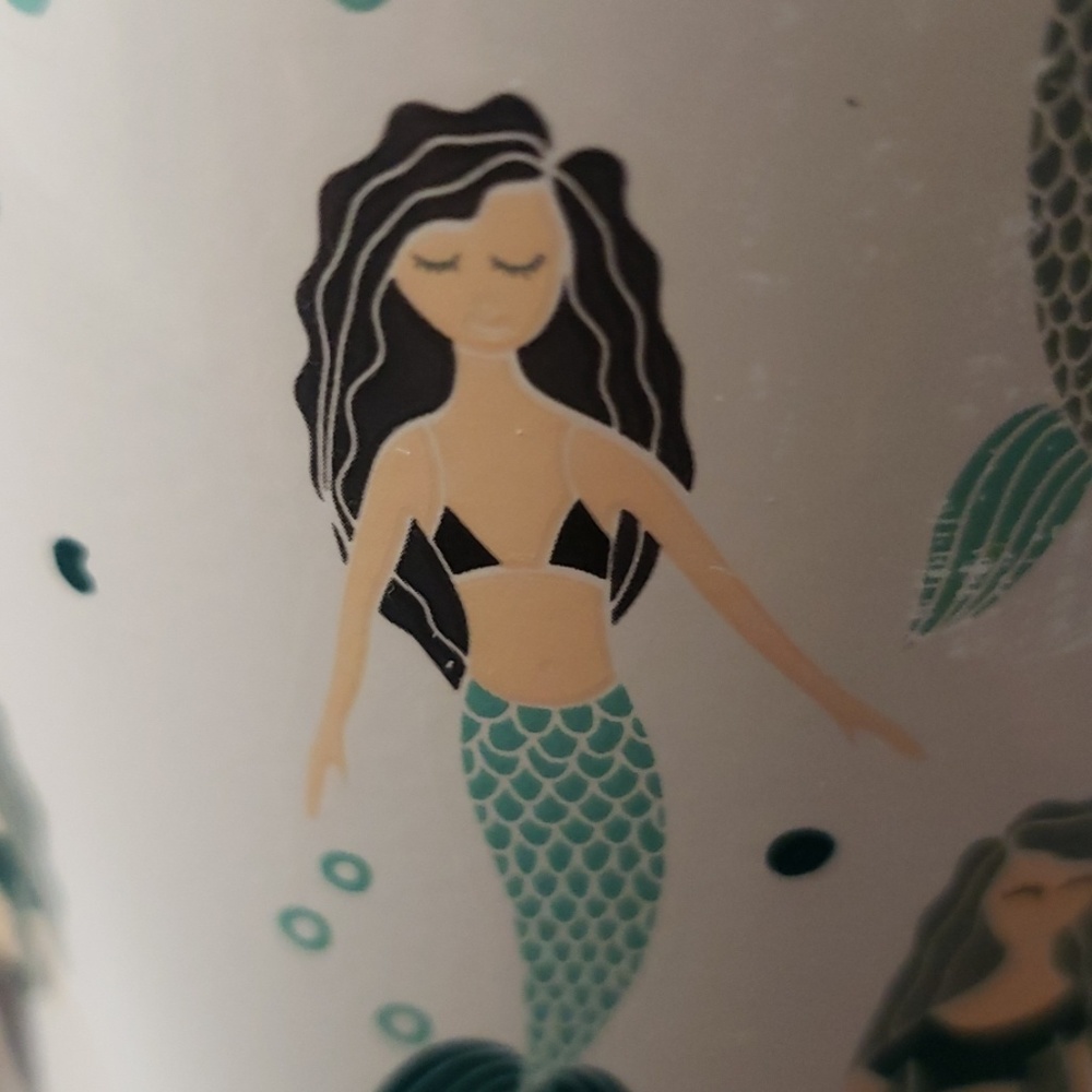 Meet your Posher, Priscilla